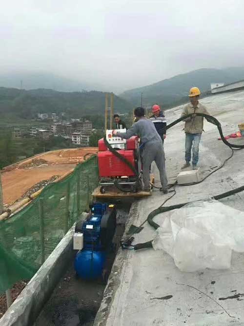 屋面防水聚脲喷涂机(图1) H5600型号屋面防水聚脲喷涂机