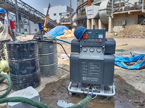 小型聚脲喷涂机(图2) 液压H5600小型聚脲喷涂机